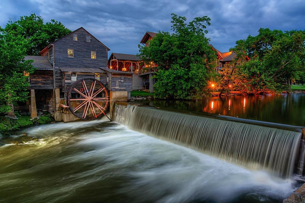 Three Bears Den, Hot Tub, Pool Table, Pool Access, 1089 Free Tickets Each Paid Day, Dollywood Inclu Villa Gatlinburg Exterior foto
